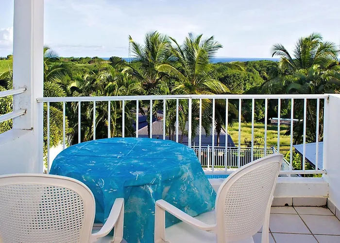 Studio Charmant A Sainte Anne Avec Piscine Partagee 24 M²