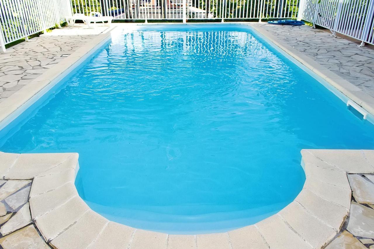 Apartment A Anne Avec Piscine Partagee 24 M² *